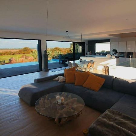 Villa De Luxe Avec Piscine, Vue Imprenable Séné Exterior foto